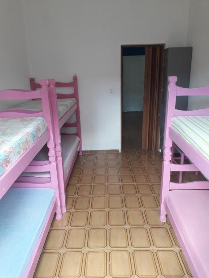 Uai Hostel Caraguatatuba Bilik gambar